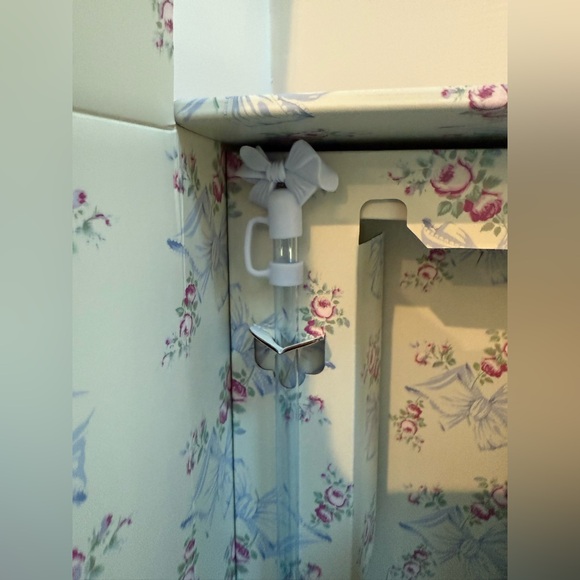 NEW Stanley Love Shack Fancy 40oz tumbler - Picture 3 of 5